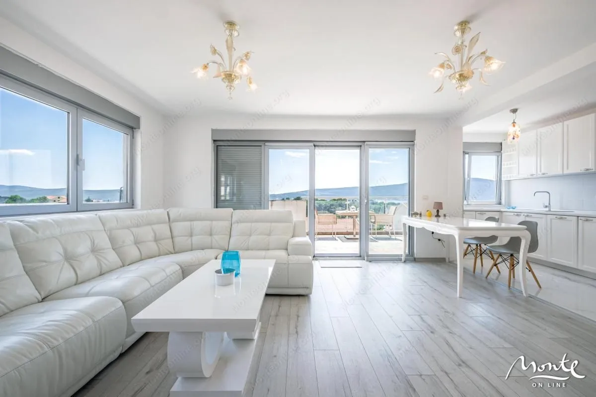Sale, three bedroom apartment, 116m², Tivat, Crna Gora