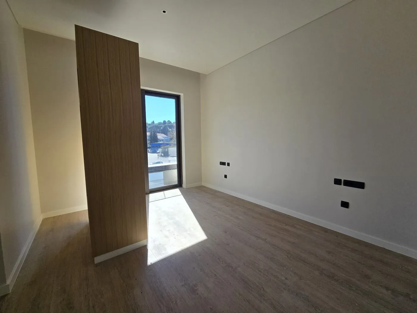 Prodaja, dvosoban stan, 93m², Tivat, Crna Gora