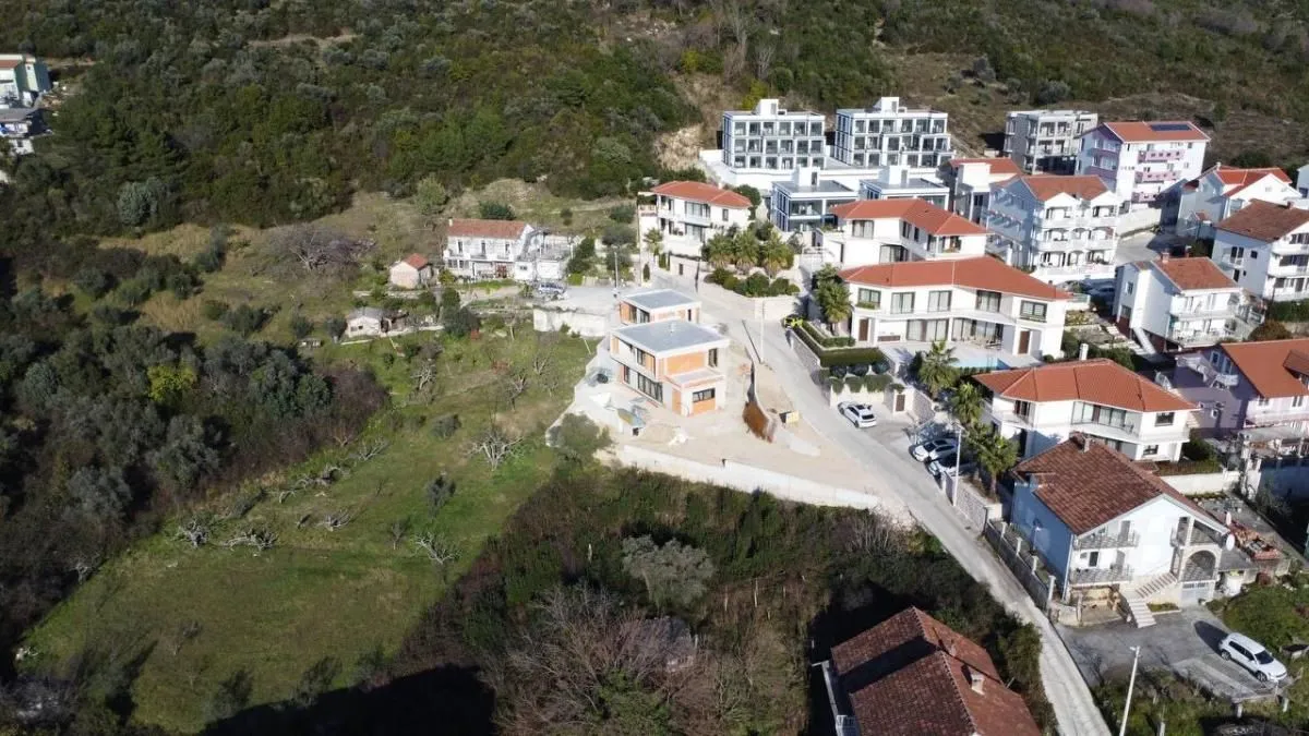 Prodaja, plac, 700m², Tivat, Crna Gora