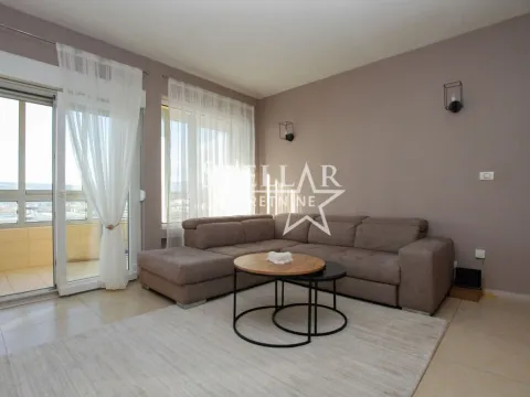 Rent, two bedroom apartment, 68m², City Kvart, Podgorica - image 2