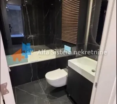 Izdavanje, trosoban stan, 95m², Savski Venac, Beograd - image 12