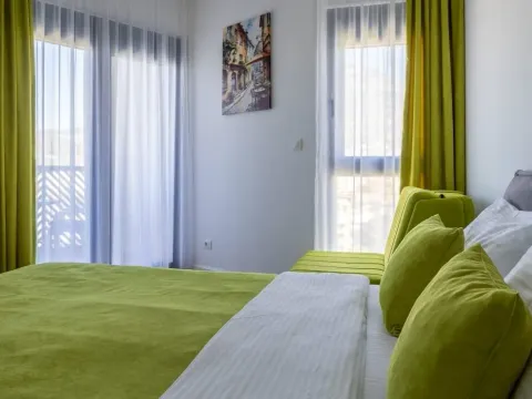 Sale, studio apartment, 31m², Centar, Bar - image 5