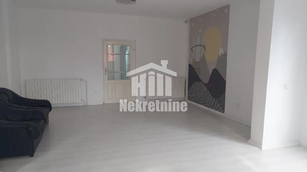 Rent, house, 180m², Čukarica, Beograd