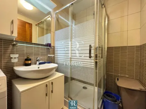 Rent, one bedroom apartment, 50m², Tološi, Podgorica - image 11