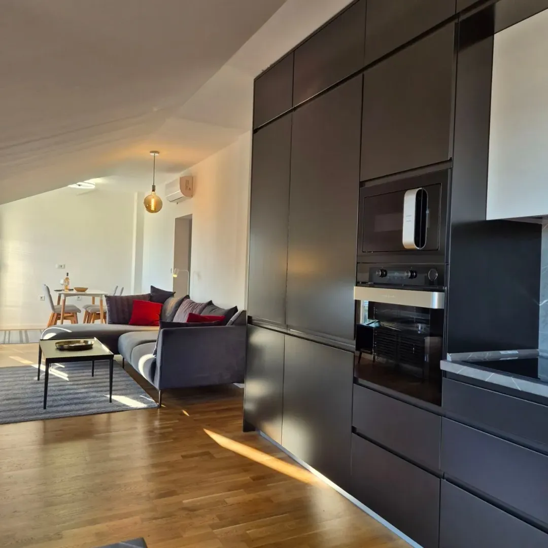 Prodaja, dvosoban stan, 75m², Tivat, Crna Gora
