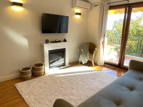 Rent, one bedroom apartment, 42m², Centar, Budva - image 3