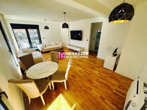 Izdavanje, dvosoban stan, 100m2, Dalmatinska ulica, Podgorica Izdavanje, dvosoban stan, 100m2, Dalmatinska ulica, Podgorica
