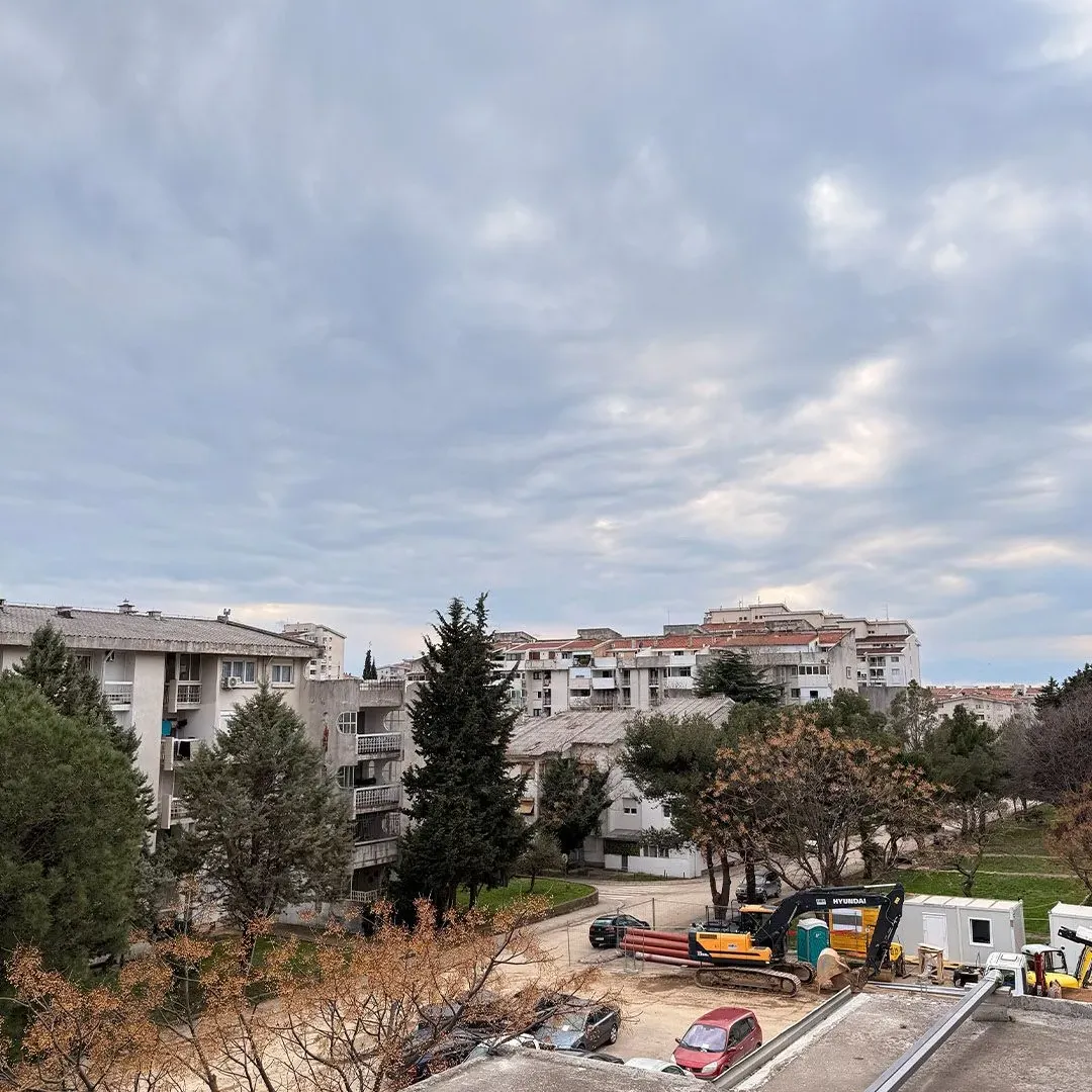 Prodaja, dvosoban stan, 68m², Makedonsko naselje, Bar