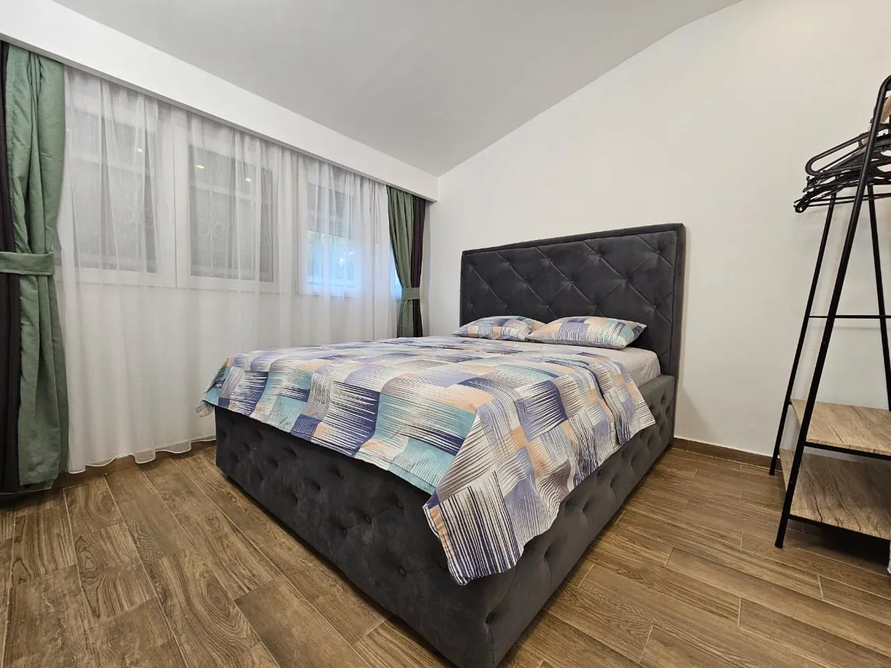 Prodaja, trosoban stan, 80m², Budva, Crna Gora