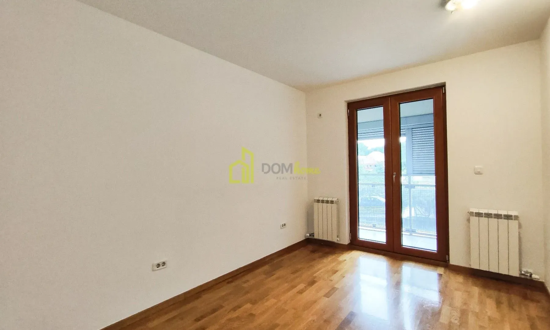 Izdavanje, dvosoban stan, 87m², Tološka šuma, Podgorica