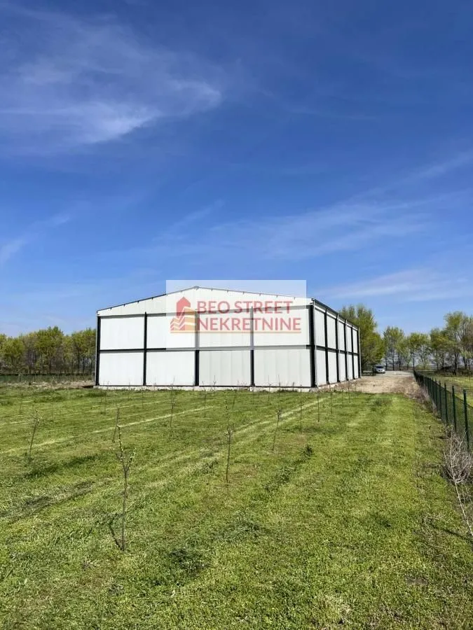 Prodaja, poslovni prostor, 667m², Omoljica, Pančevo