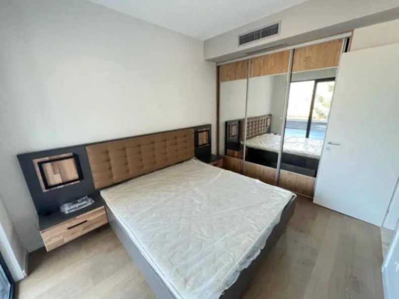 Izdavanje, dvosoban stan, 92m², Budva, Crna Gora