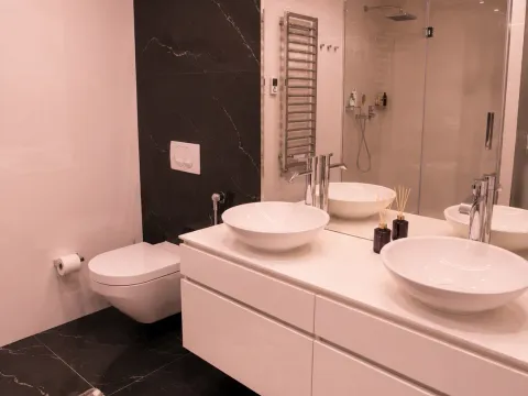 Izdavanje, dvosoban stan, 180m², Dukley Gardens, Budva - image 6