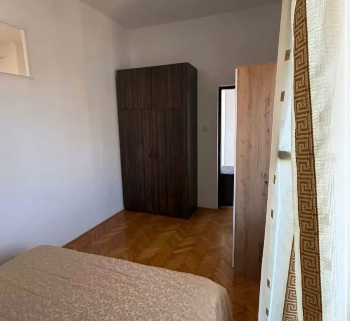 Izdavanje, jednosoban stan, 45m², Drač, Podgorica