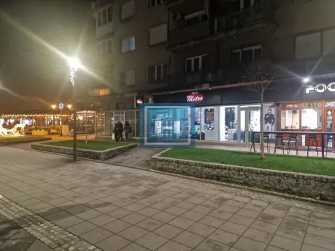 Izdavanje, poslovni prostor, 104m², Centar, Paraćin - image 1