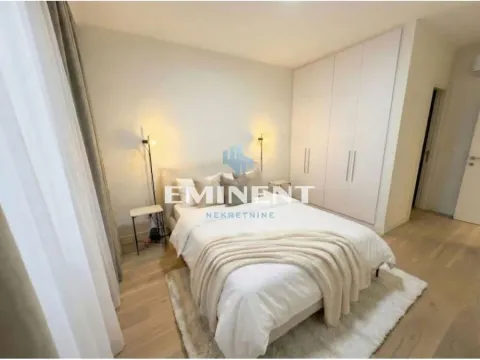 Izdavanje, trosoban stan, 84m², Savski Venac, Beograd - image 10