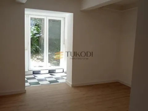 Prodaja, jednosoban stan, 36m², Stari grad, Novi Sad - image 4