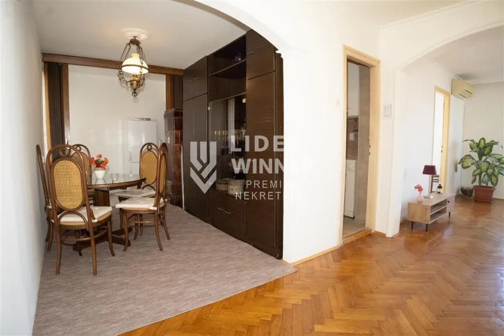 Izdavanje, dvosoban stan, 55m², Stari Grad, Beograd