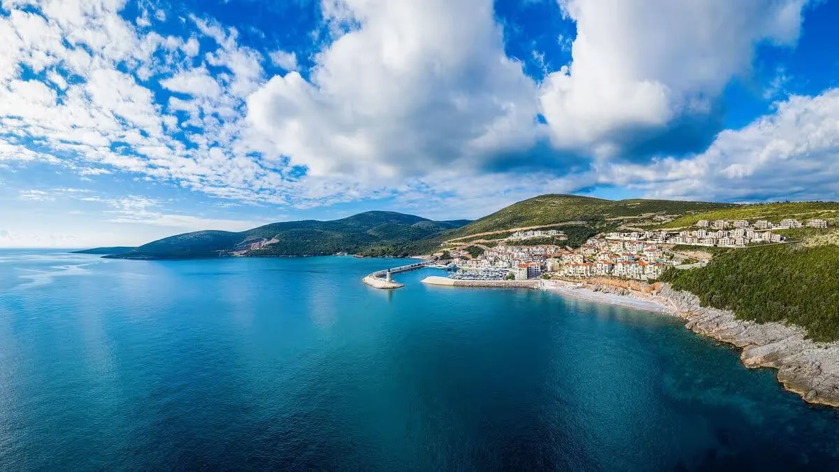 Prodaja, trosoban stan, 138m², Luštica Bay, Tivat