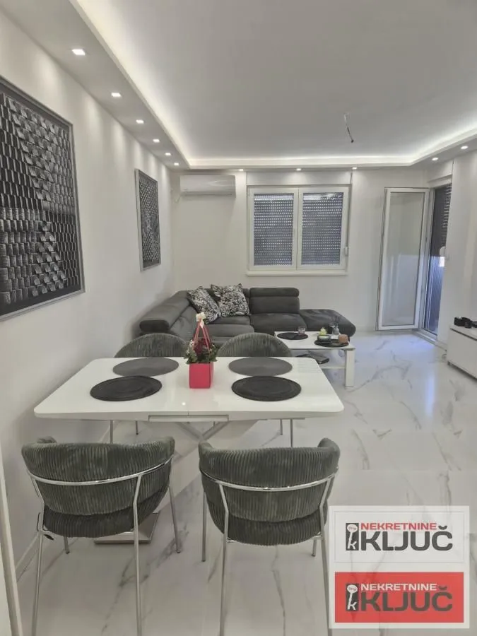 Prodaja, trosoban stan, 79m², Veternik, Novi Sad Sve Podlokacije