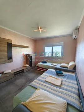 Sale, house, 170m², Bar, Crna Gora - image 11