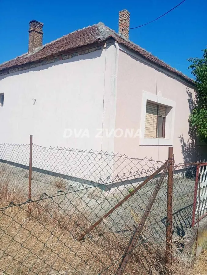 Sale, house, 100m², Perlez, Zrenjanin