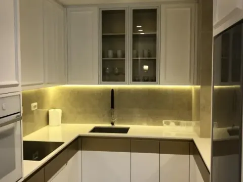 Izdavanje, četvorosoban stan, 118m², Savski Venac, Beograd - image 5