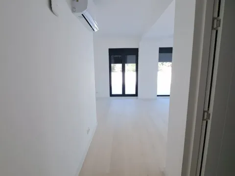 Sale, three bedroom apartment, 146m², Budva, Crna Gora - image 15