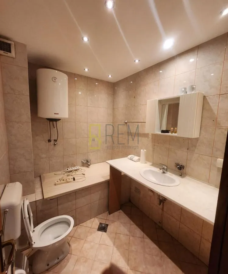 Rent, office space, 51m², Momišići, Podgorica
