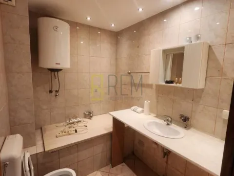 Izdavanje, poslovni prostor, 51m², Momišići, Podgorica - image 4