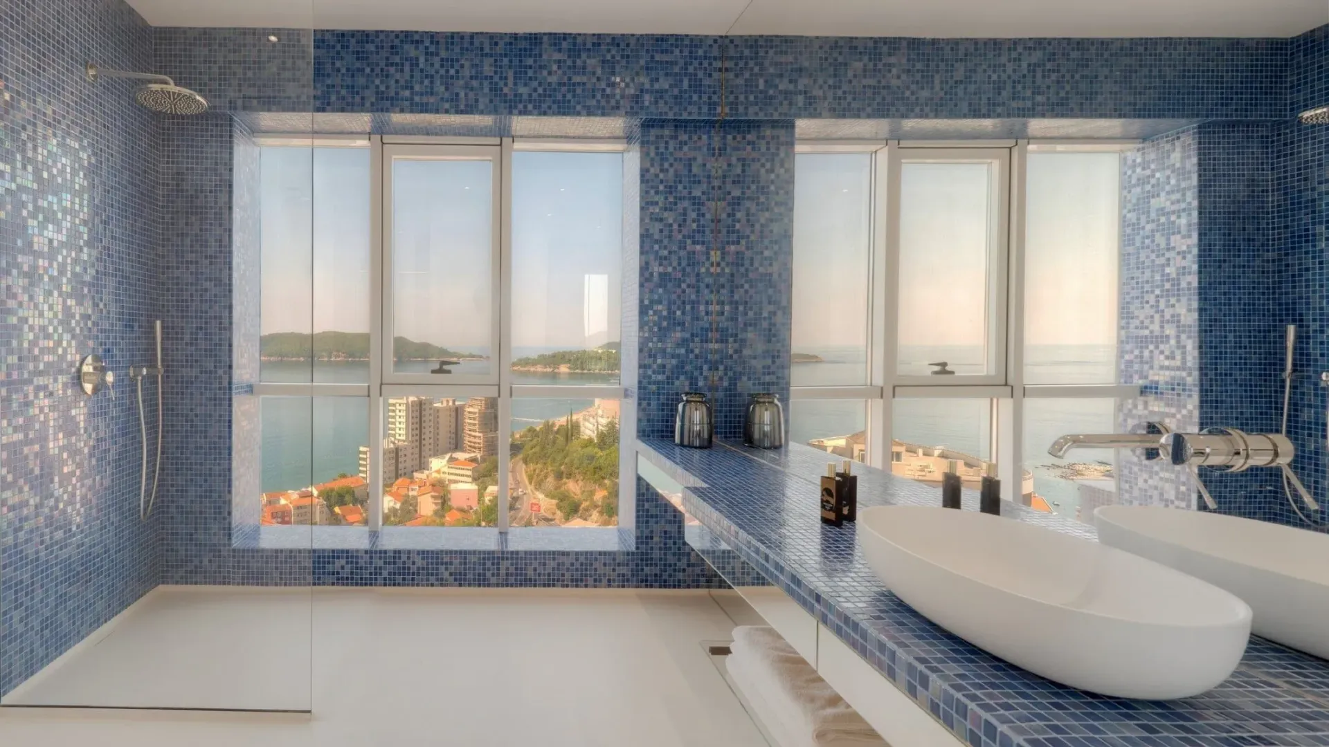 Sale, apartment, 1000m², Rafailovići, Budva