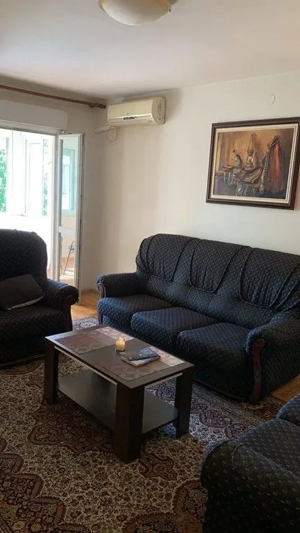 Izdavanje, jednosoban stan, 45m², Centar, Podgorica