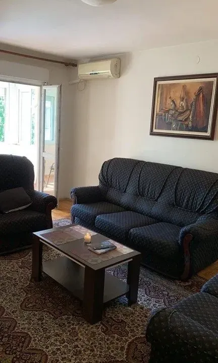 Izdavanje, jednosoban stan, 45m², Centar, Podgorica