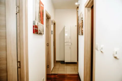 Rent, three bedroom apartment, 68m², City Kvart, Podgorica - image 10