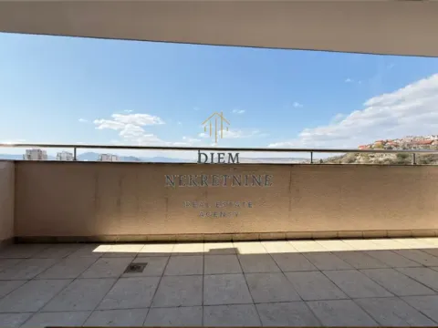 Sale, four bedroom apartment, 200m², Preko Morače, Podgorica - image 3