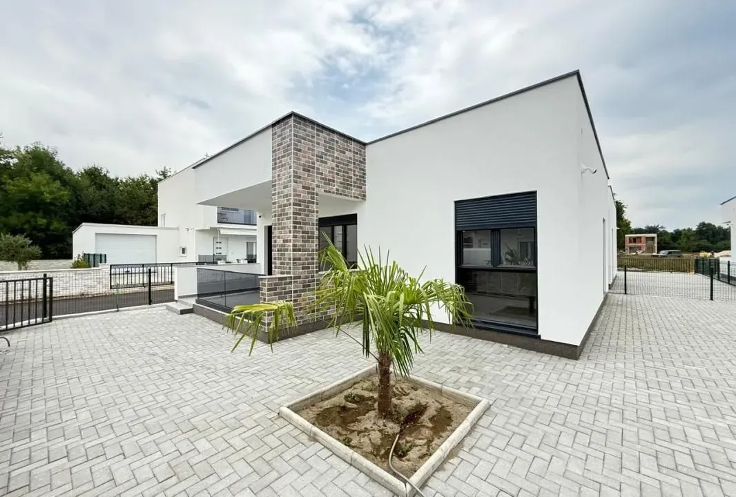 Sale, house, 86m², Donji Štoj, Ulcinj