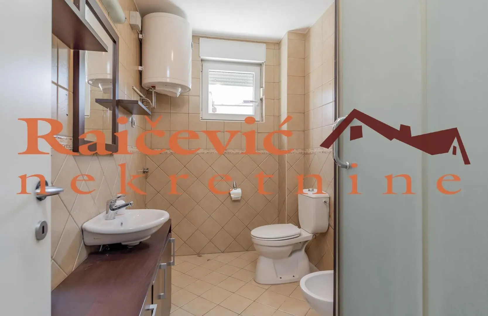 Prodaja, četvorosoban stan, 117m², Savski Venac, Beograd