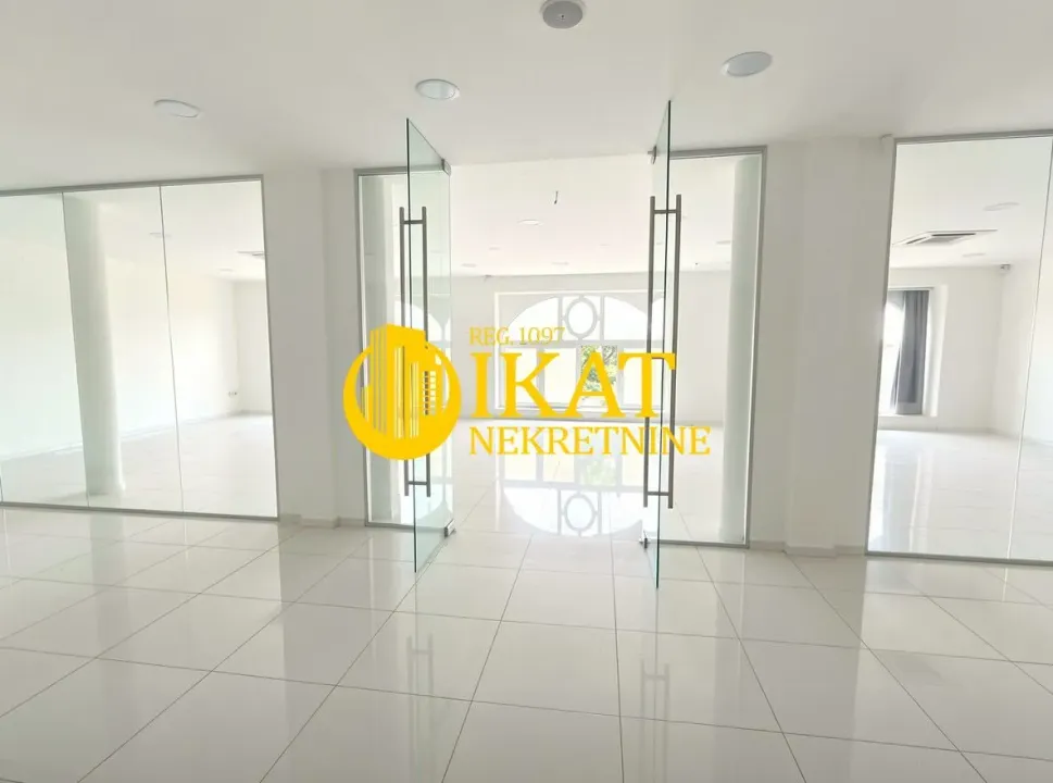Prodaja, poslovni prostor, 180m², Stari Grad, Beograd