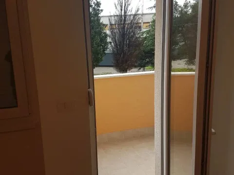 Rent, one bedroom apartment, 44m², City Kej, Podgorica - image 12