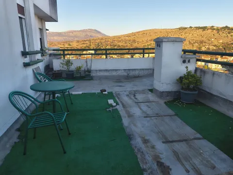 Izdavanje, jednosoban stan, 30m², Blok 6, Podgorica - image 8