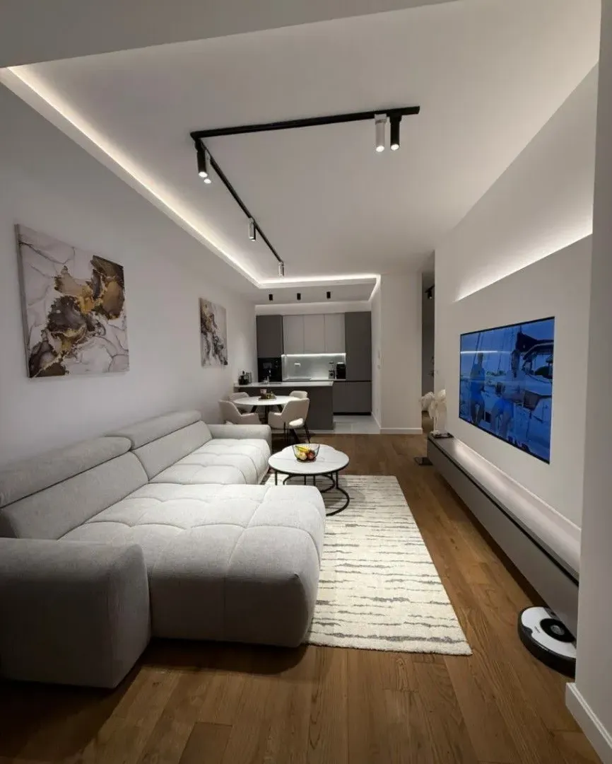 Izdavanje, jednosoban stan, 65m², Soho City, Bar