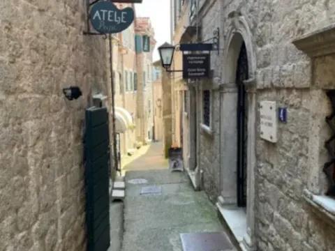 Sale, house, 240m², Stari Grad, Herceg Novi - image 6