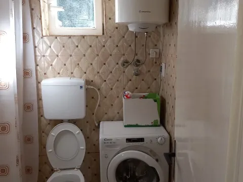 Rent, house, 60m², Škaljari, Kotor - image 11