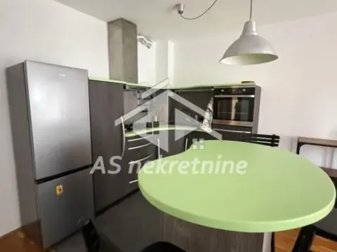 Rent, two bedroom apartment, 73m², Južni Bulevar, Vračar Sve Podlokacije - image 4