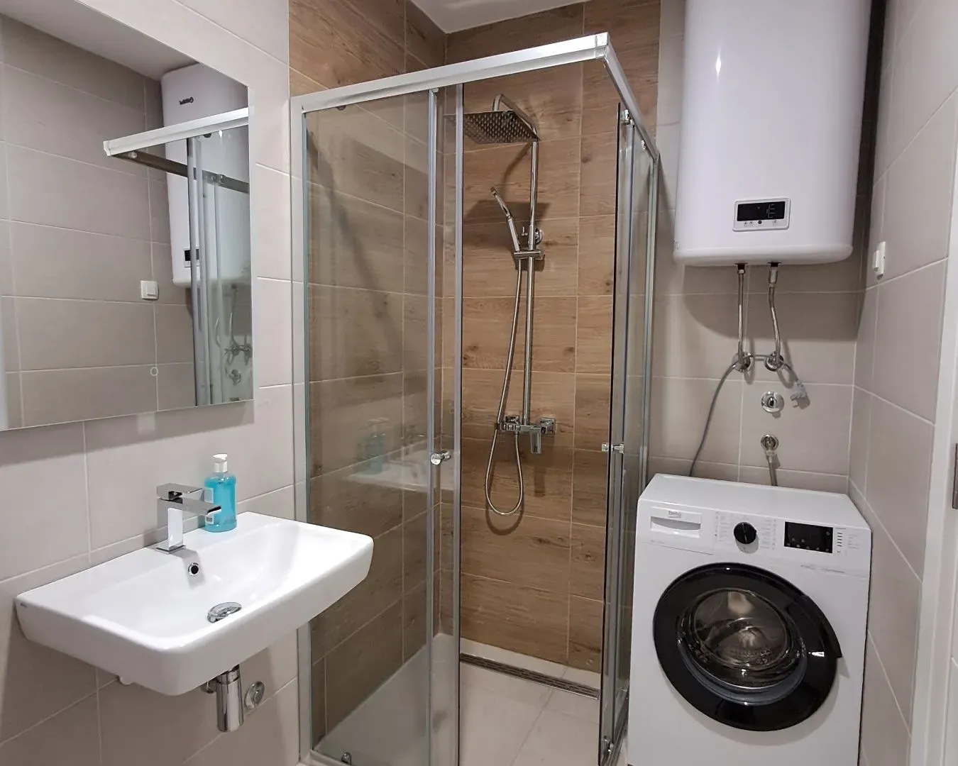 Rent, one bedroom apartment, 45m², Pobrežje, Podgorica