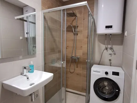 Rent, one bedroom apartment, 45m², Pobrežje, Podgorica - image 7