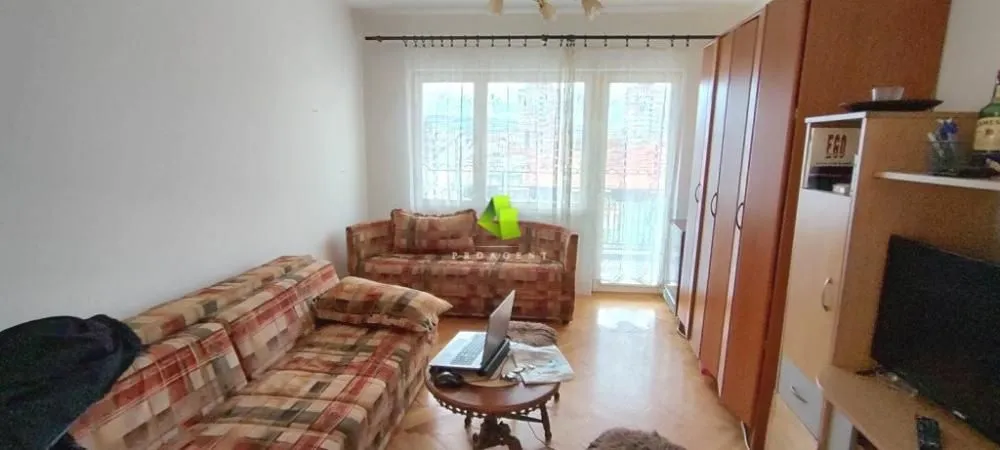 Prodaja, trosoban stan, 95m², Pantelej, Niš