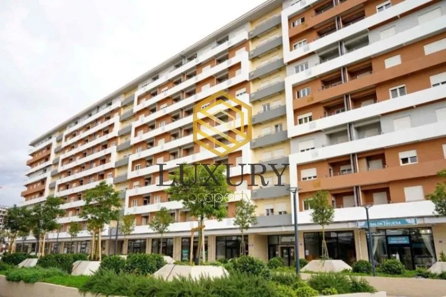 Izdavanje, poslovni prostor, 20m², Central Point, Podgorica