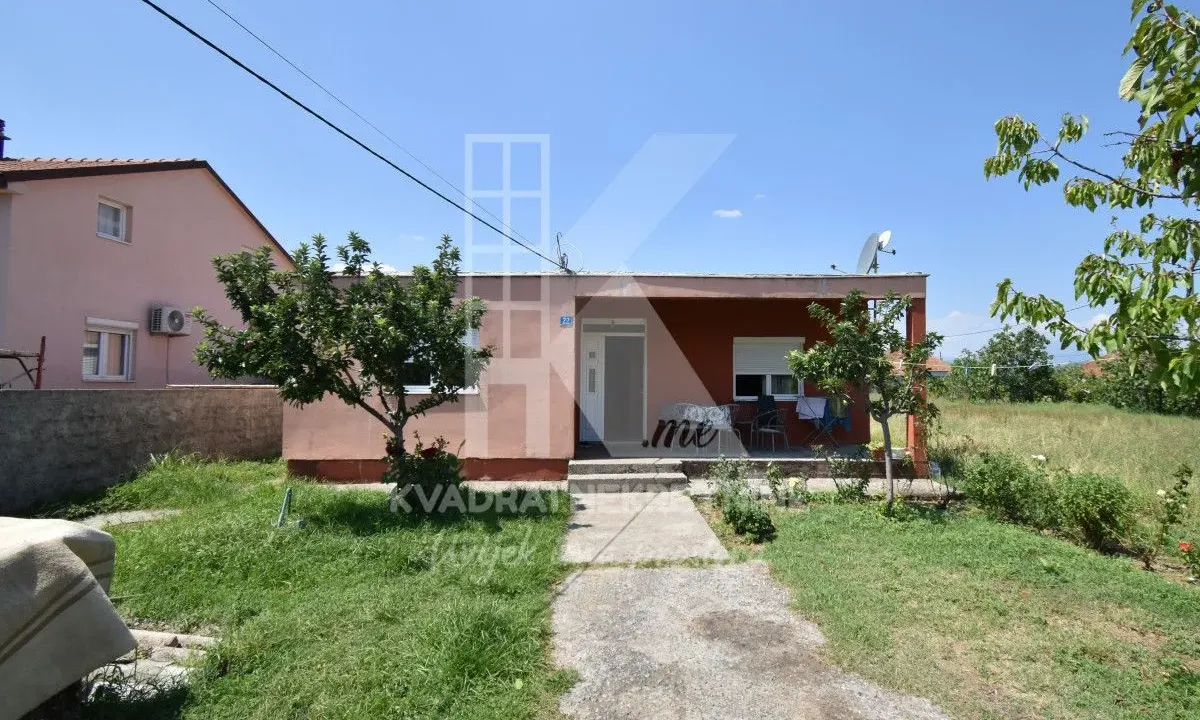 Prodaja, kuća, 120m², Dahna, Podgorica