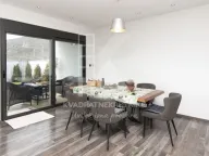 Prodaja, kuća, 250m², Tološi, Podgorica - image 13